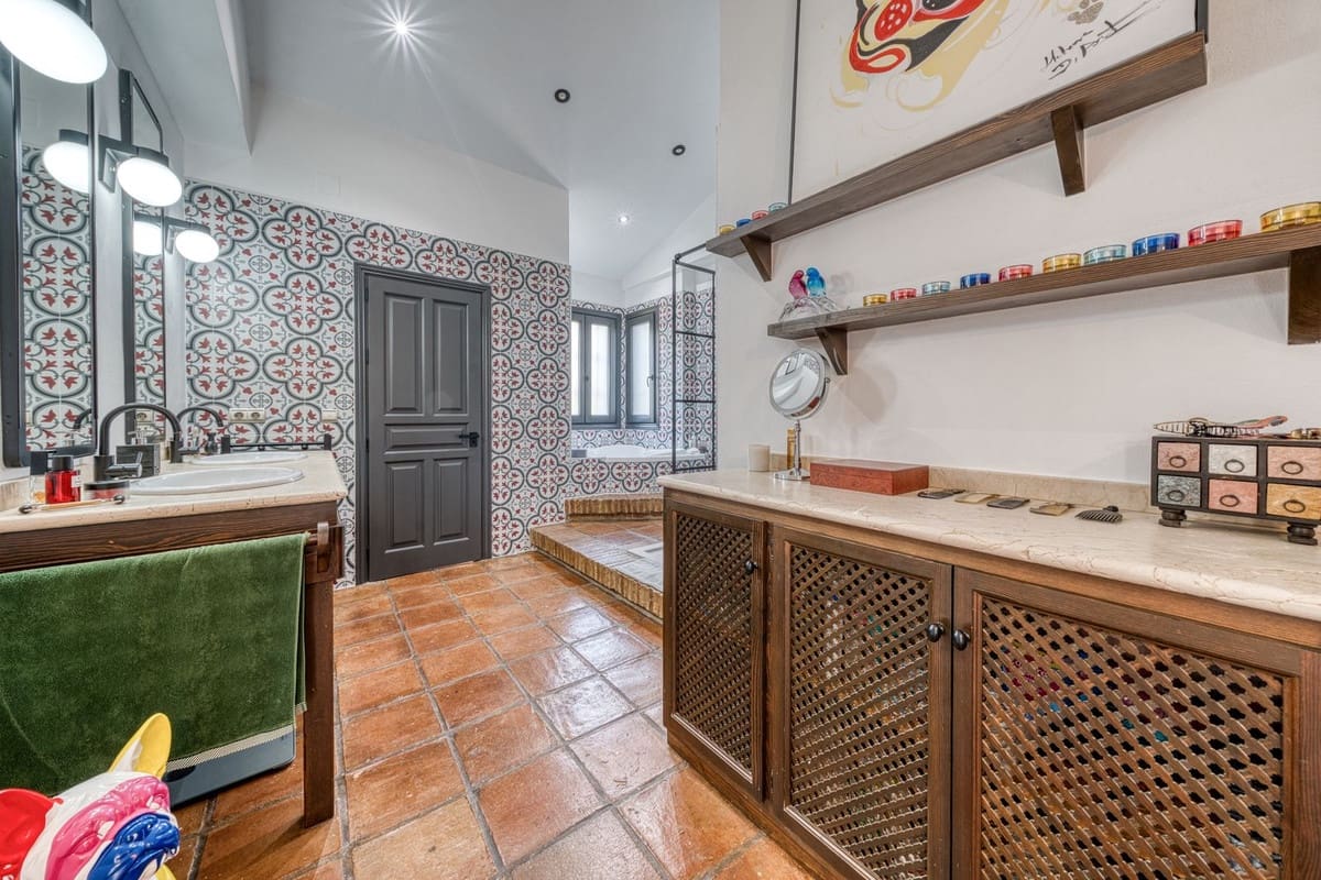3 Zimmer Villa zu verkaufen in Bahia de Casares mit Pool Garage - 1.450.000 € (Ref: 10026281)