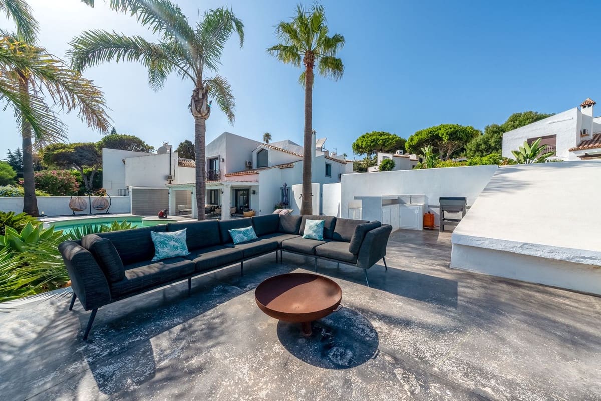 3 Zimmer Villa zu verkaufen in Bahia de Casares mit Pool Garage - 1.450.000 € (Ref: 10026281)