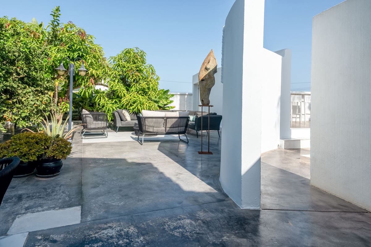 3 Zimmer Villa zu verkaufen in Bahia de Casares mit Pool Garage - 1.450.000 € (Ref: 10026281)