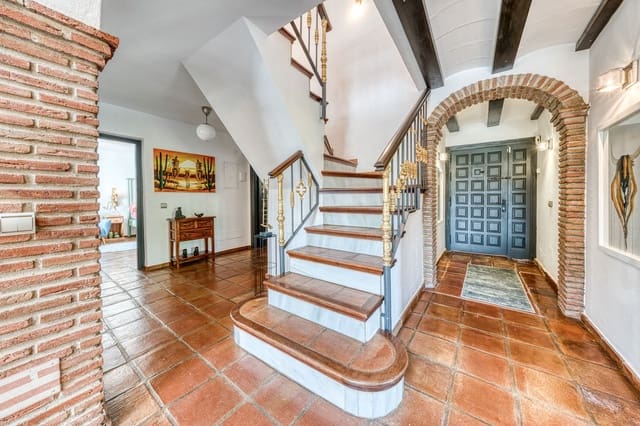 3 Zimmer Villa zu verkaufen in Bahia de Casares, Casares mit Pool Garage - 1.450.000 € (Ref: 10026281)