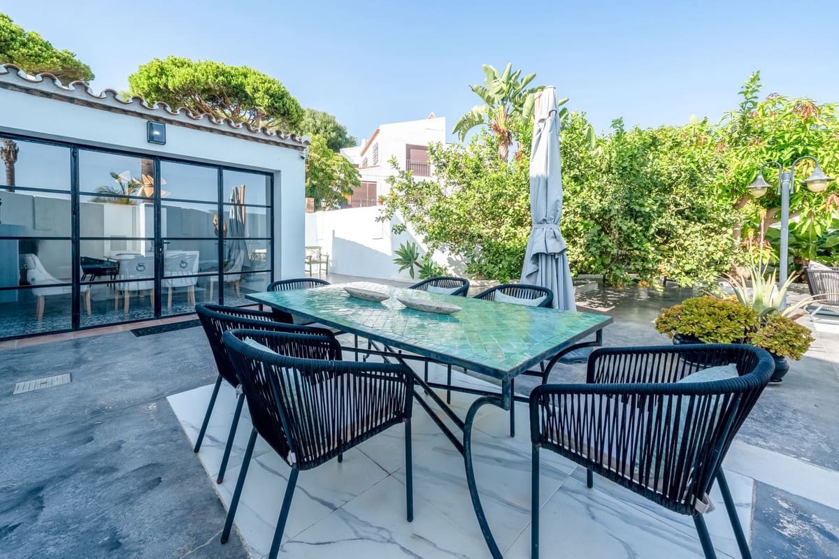 3 Zimmer Villa zu verkaufen in Bahia de Casares mit Pool Garage - 1.450.000 € (Ref: 10026281)