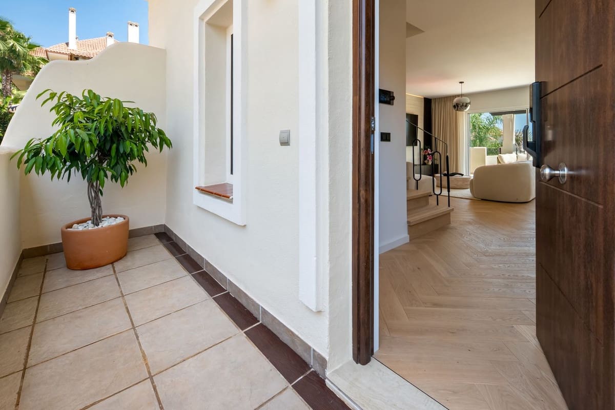 3 camera da letto Appartamento in vendita in Nueva Andalucia con piscina garage - 1.695.000 € (Rif: 10029623)