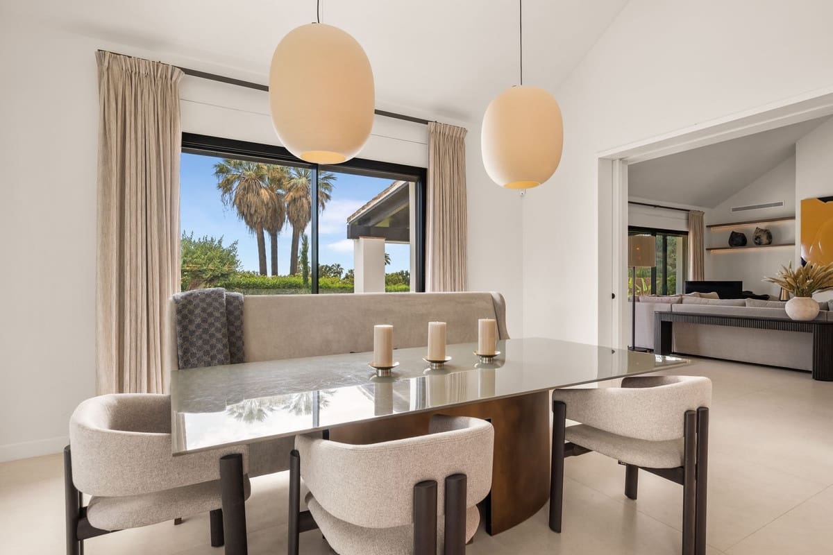 3 bedroom Villa for sale in Marbella with pool garage - € 4,950,000 (Ref: 10029698)
