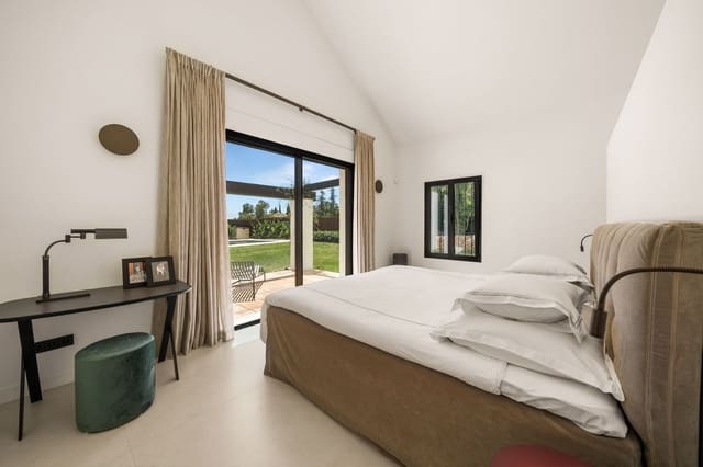 Chalet de 3 habitaciones en Marbella en venta con piscina garaje - 4.950.000 € (Ref: 10029698)