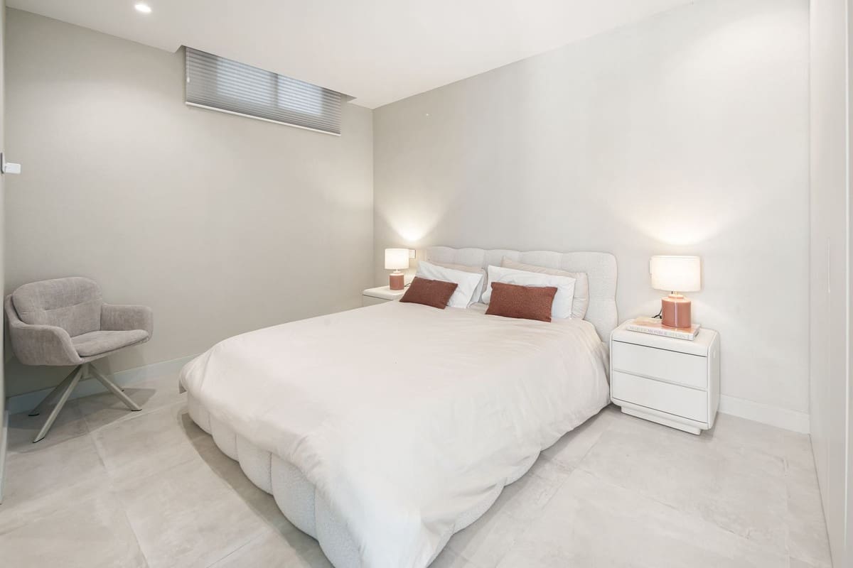 4 bedroom Villa for sale in Estepona with pool garage - € 2,750,000 (Ref: 10029699)