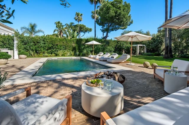 4 bedroom Villa for sale in Nueva Andalucia, Marbella with pool garage - € 5,995,000 (Ref: 10029785)