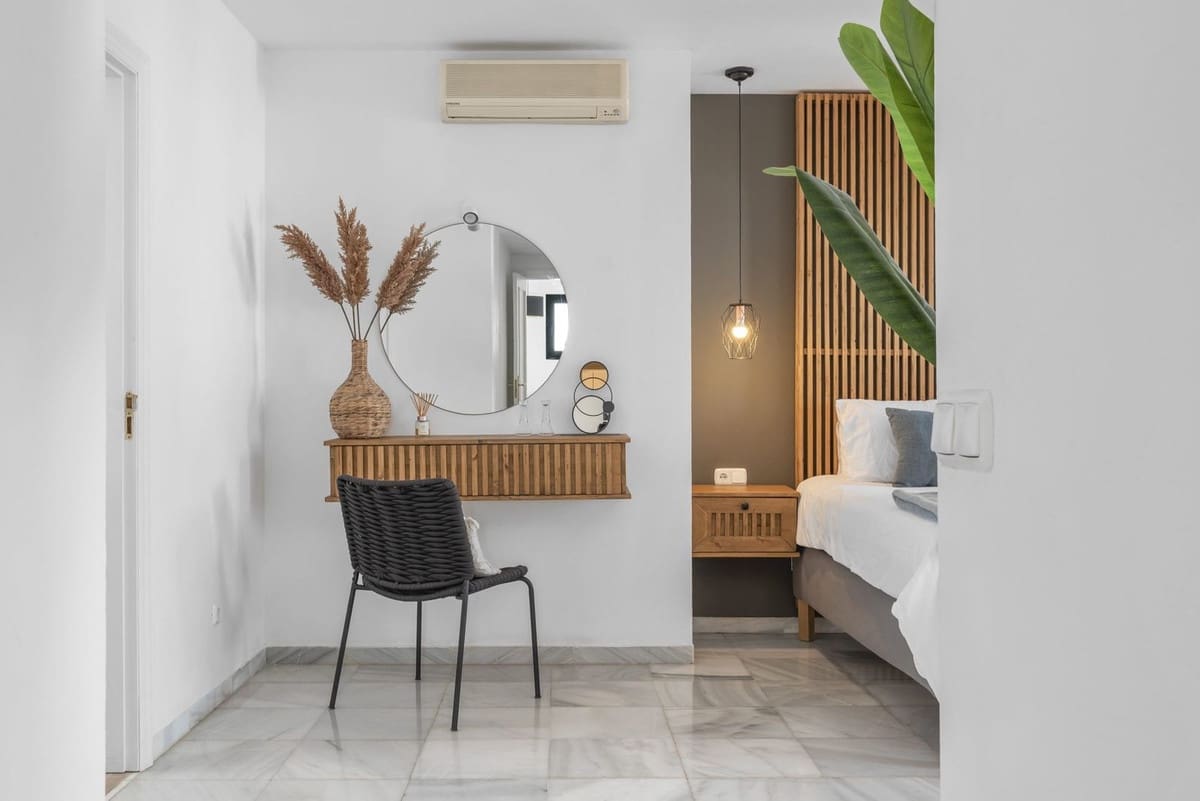 6 quarto Moradia para venda em Nueva Andalucia com piscina garagem - 1 400 000 € (Ref: 10031033)