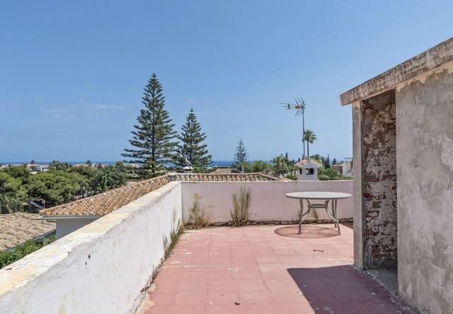 3 chambre Villa/Maison à vendre à Nueva Andalucia, Marbella avec piscine garage - 892 500 € (Ref: 10034553)
