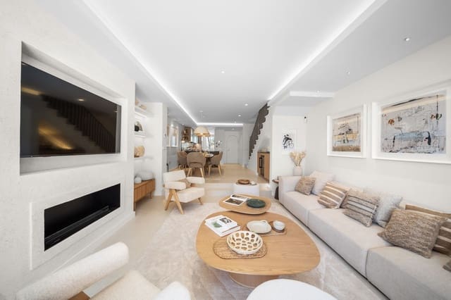 3 sypialnia Dom na sprzedaż w Aloha Golf, Marbella z basenem garażem - 1 250 000 € (Ref: 10035741)