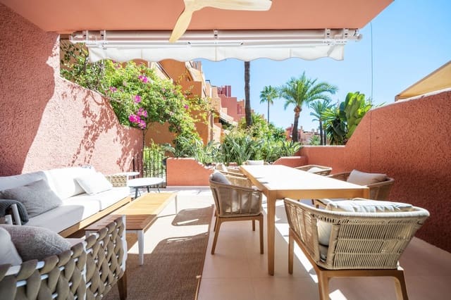 3 sypialnia Dom na sprzedaż w Aloha Golf, Marbella z basenem garażem - 1 250 000 € (Ref: 10035741)