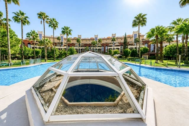 2 bedroom Apartment for sale in Benalmádena with pool garage - € 675,000 (Ref: 10048363)