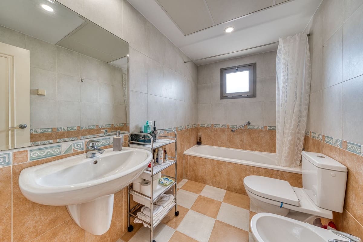 2 Zimmer Apartment zu verkaufen in Benalmadena mit Pool Garage - 675.000 € (Ref: 10048363)