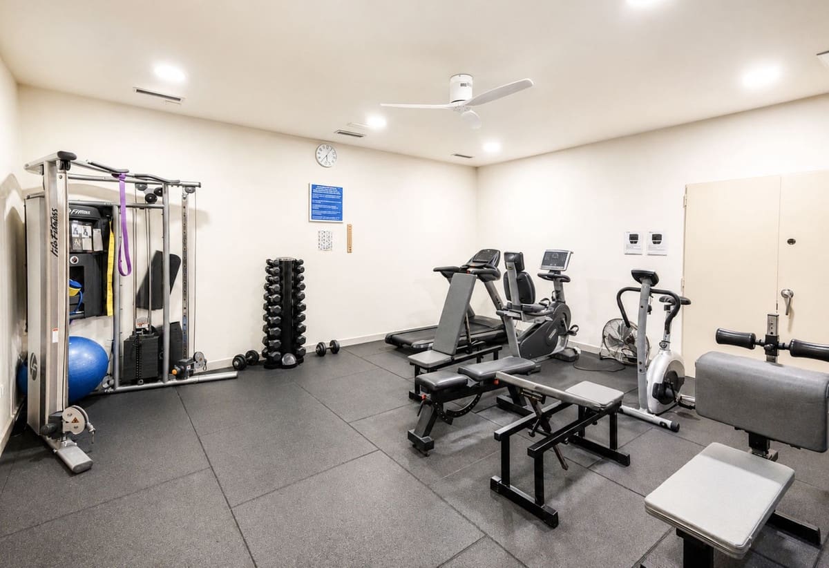 2 Zimmer Apartment zu verkaufen in Benalmadena mit Pool Garage - 675.000 € (Ref: 10048363)