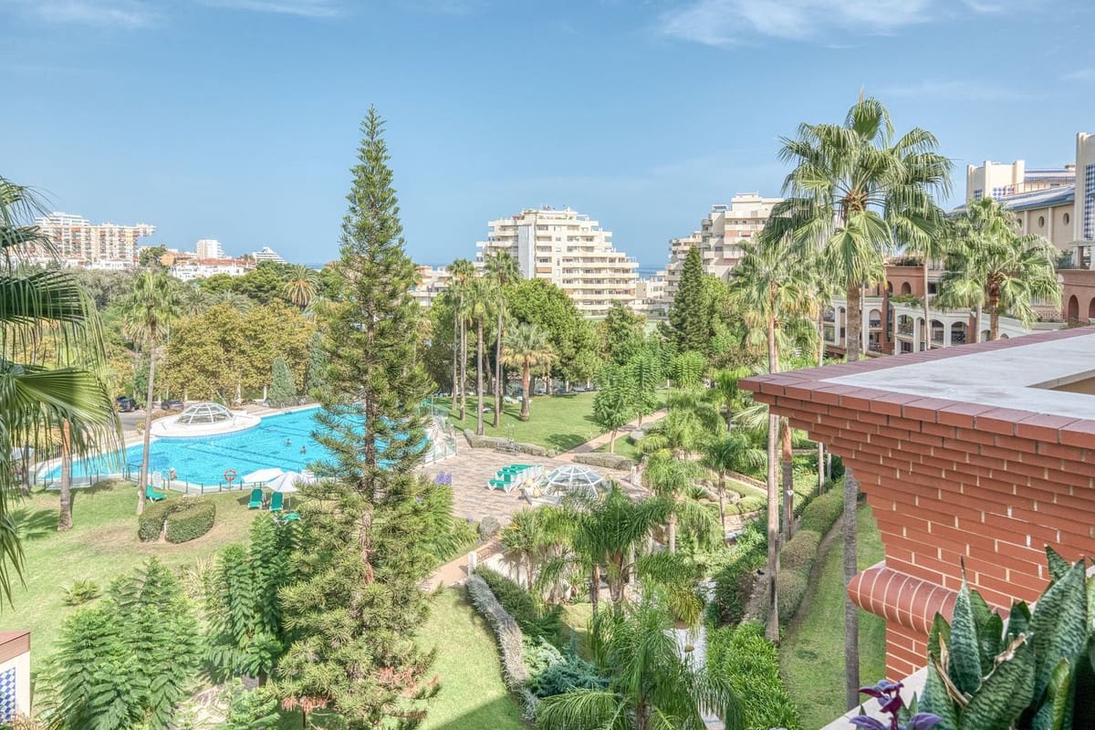 2 Zimmer Apartment zu verkaufen in Benalmadena mit Pool Garage - 675.000 € (Ref: 10048363)