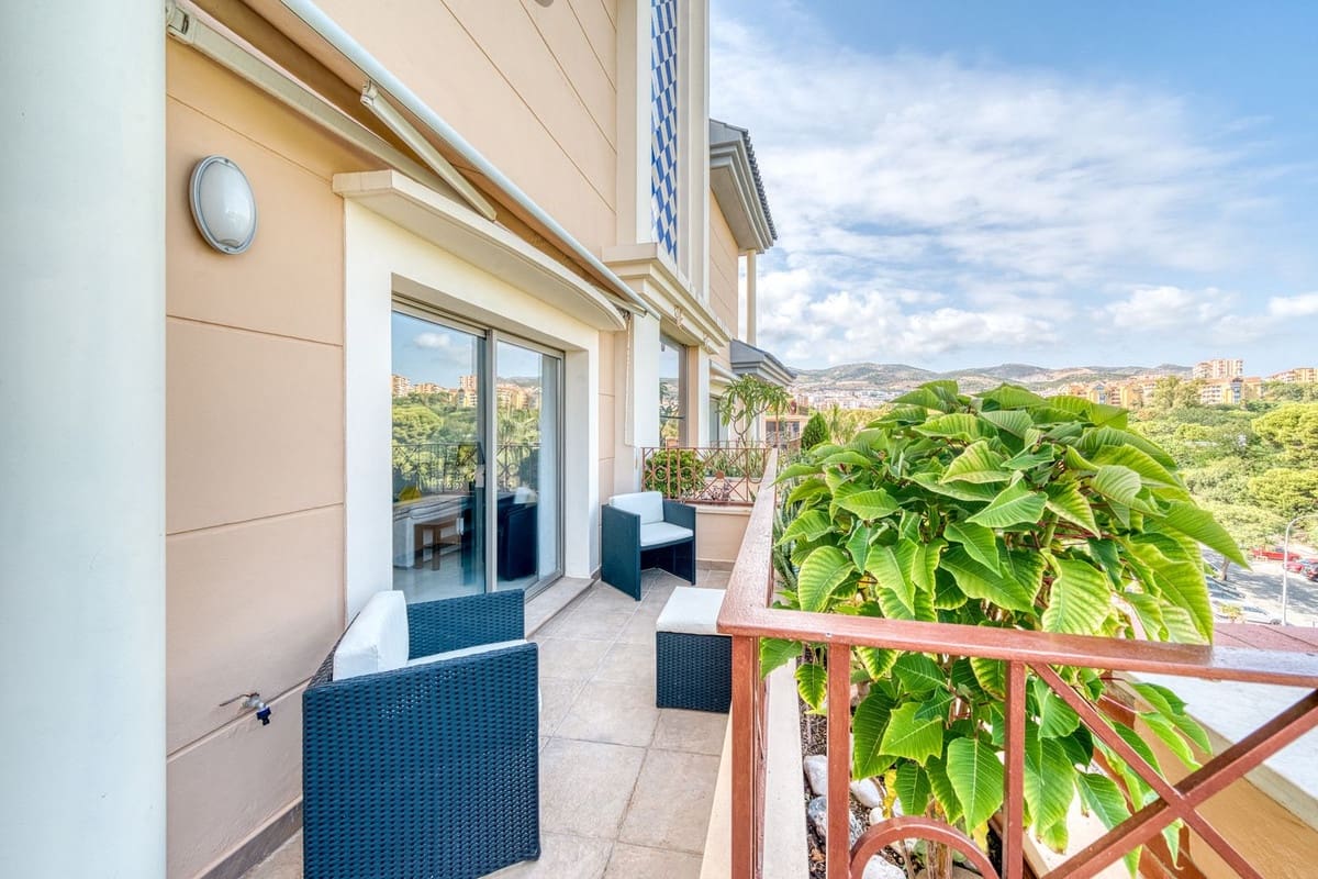 2 Zimmer Apartment zu verkaufen in Benalmadena mit Pool Garage - 675.000 € (Ref: 10048363)