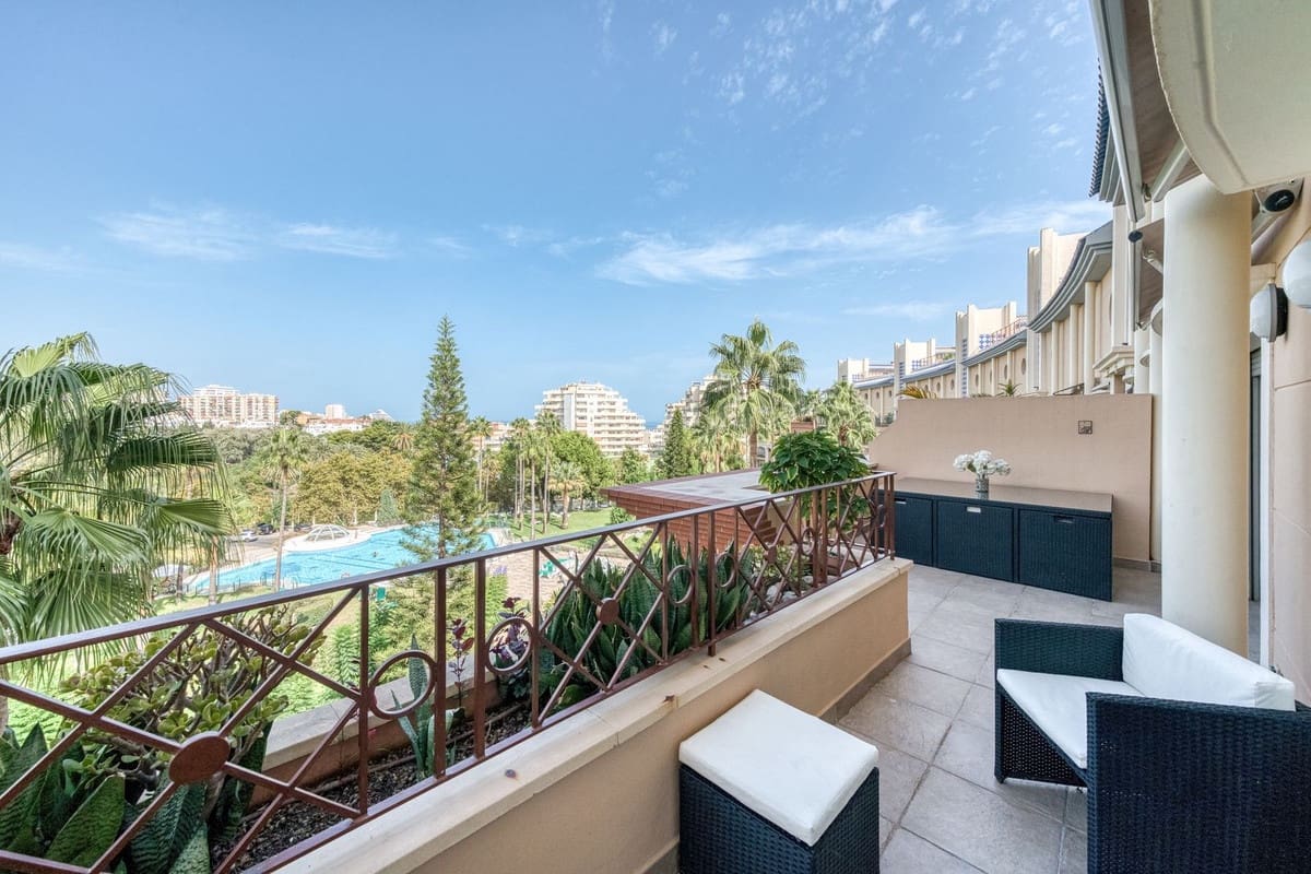 2 Zimmer Apartment zu verkaufen in Benalmadena mit Pool Garage - 675.000 € (Ref: 10048363)