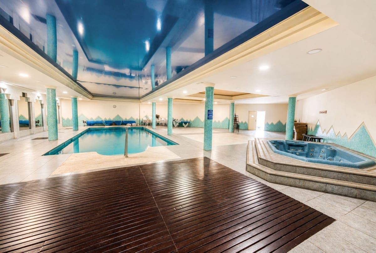 2 Zimmer Apartment zu verkaufen in Benalmadena mit Pool Garage - 675.000 € (Ref: 10048363)