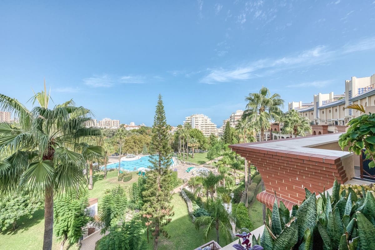 2 Zimmer Apartment zu verkaufen in Benalmadena mit Pool Garage - 675.000 € (Ref: 10048363)