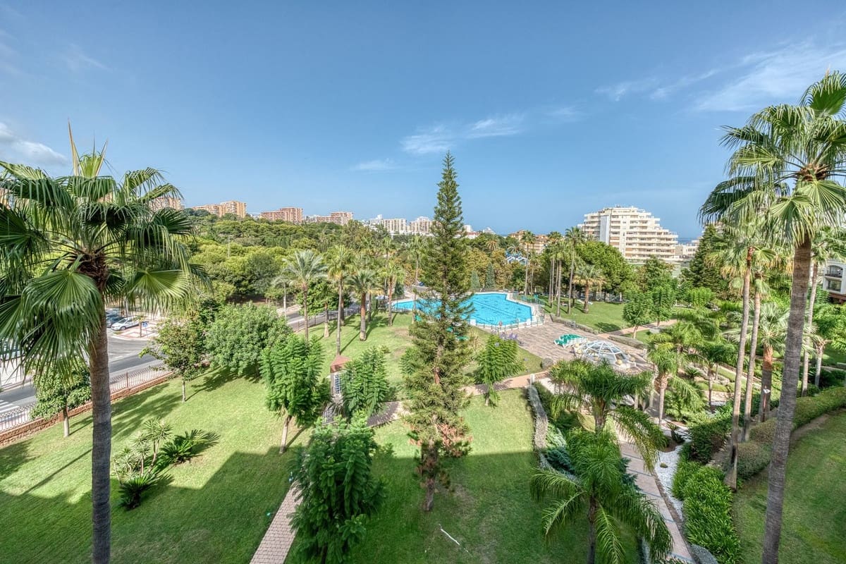2 Zimmer Apartment zu verkaufen in Benalmadena mit Pool Garage - 675.000 € (Ref: 10048363)