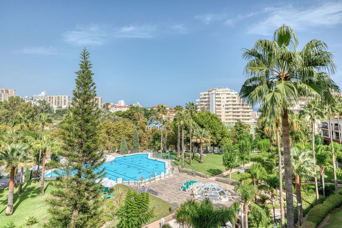 2 Zimmer Apartment zu verkaufen in Benalmadena mit Pool Garage - 675.000 € (Ref: 10048363)
