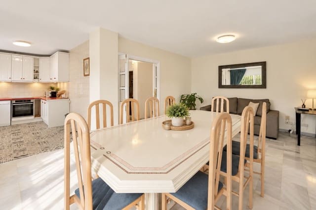 6 quarto Moradia para venda em Elviria, Marbella com piscina garagem - 1 075 000 € (Ref: 10048365)