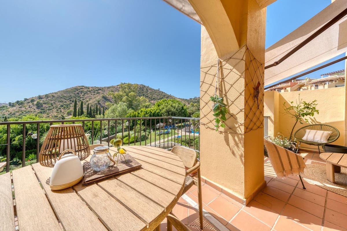 2 quarto Apartamento para arrendar em Los Arqueros com piscina garagem - 1 995 € (Ref: 10057251)