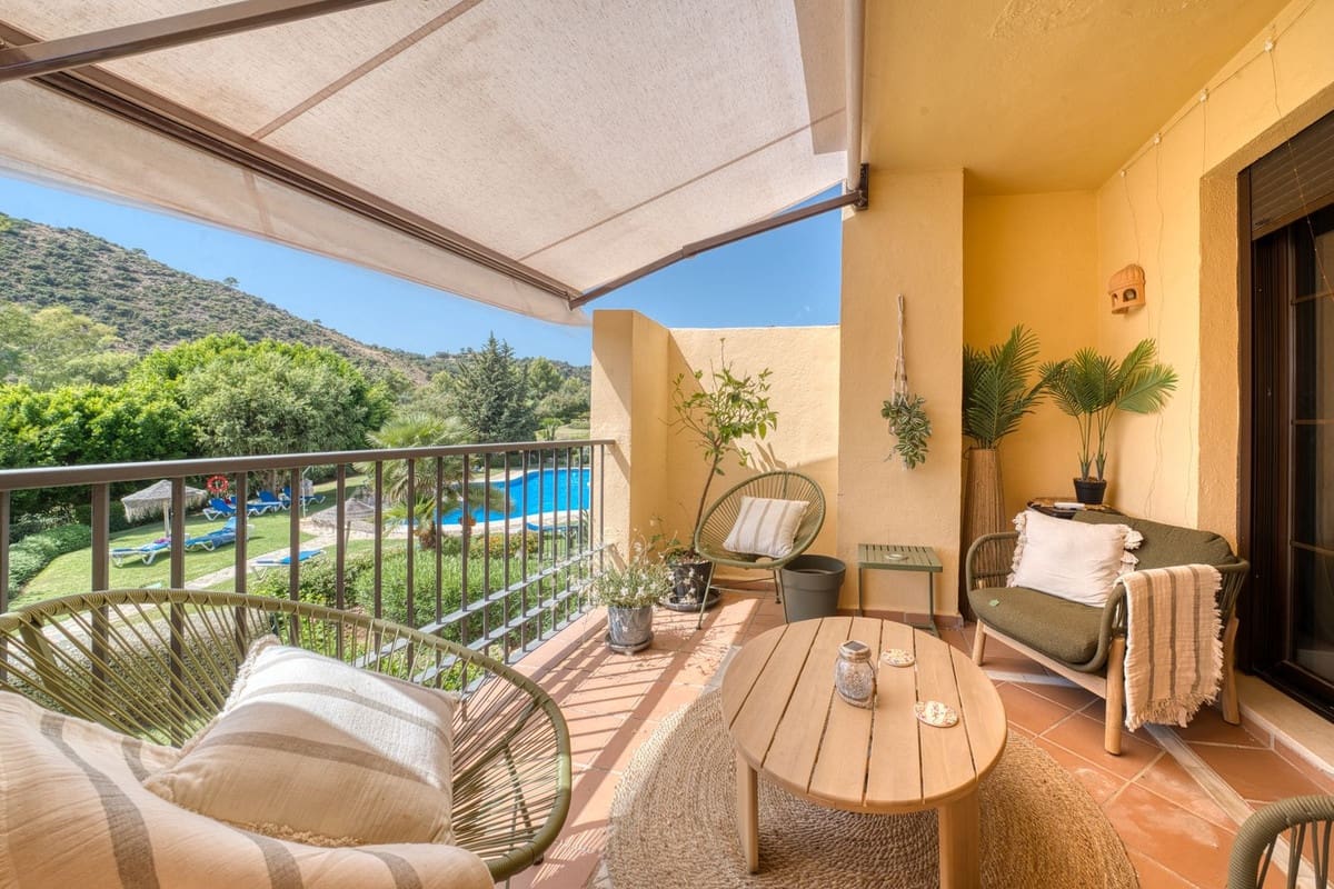 2 quarto Apartamento para arrendar em Los Arqueros com piscina garagem - 1 995 € (Ref: 10057251)