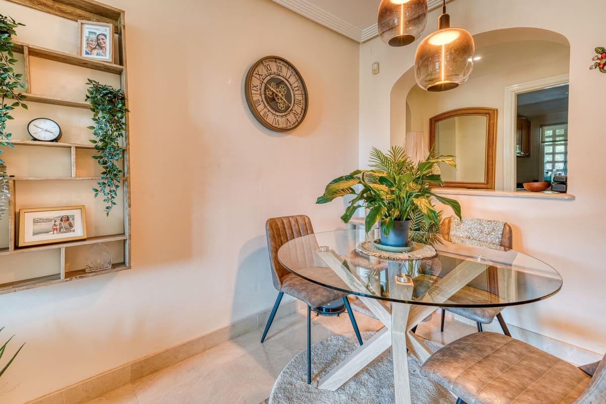 2 quarto Apartamento para arrendar em Los Arqueros com piscina garagem - 1 995 € (Ref: 10057251)