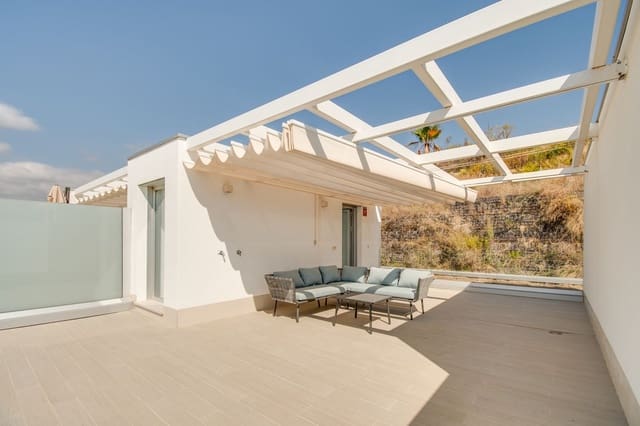 3 Zimmer Haus zu vermieten in Cancelada, Estepona mit Pool Garage - 3.750 € (Ref: 10057387)