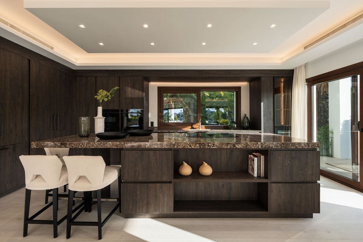 5 slaapkamer Villa te koop in La Quinta met zwembad garage - € 7.450.000 (Ref: 10073298)