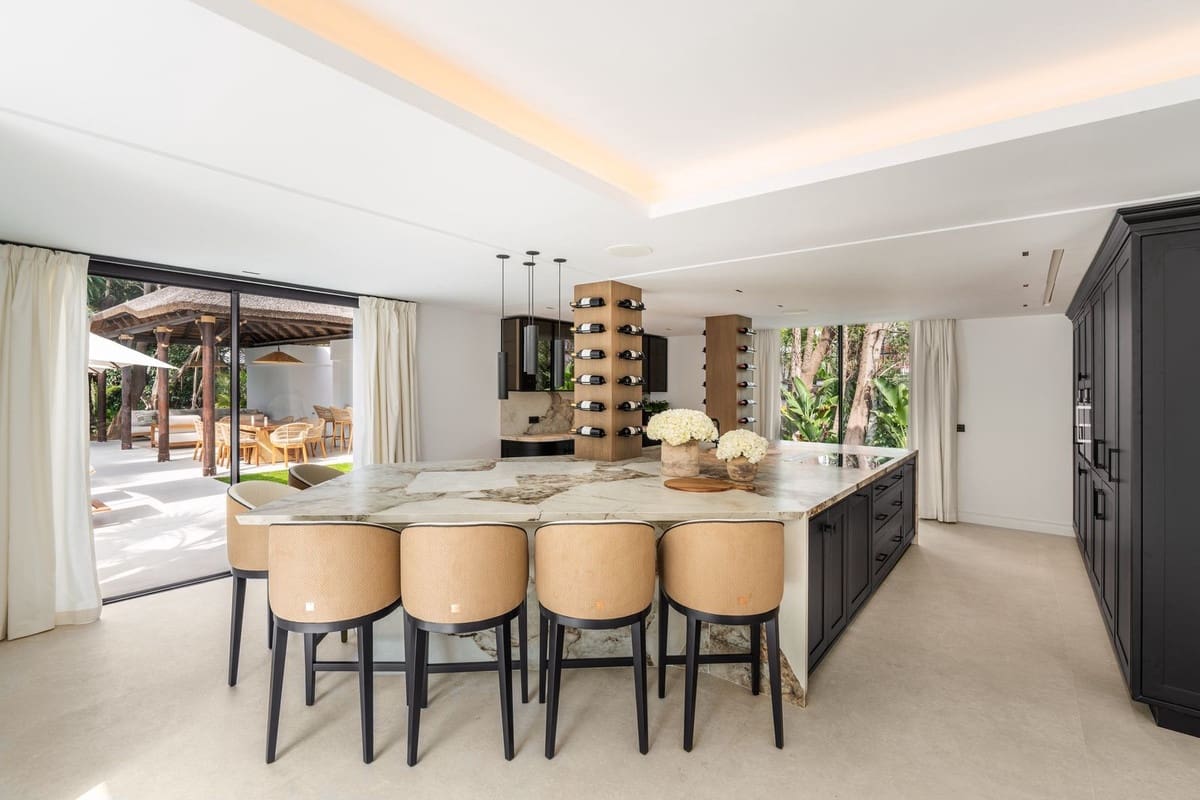 Chalet de 5 habitaciones en Marbella en venta con piscina garaje - 7.400.000 € (Ref: 10076755)