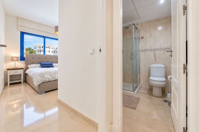 2 makuuhuone Huoneisto myytävänä paikassa La Duquesa / Puerto de la Duquesa, Manilva mukana uima-altaan 
autotalli - 299 000 € (Ref: 10079075)