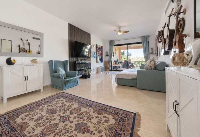 2 Zimmer Apartment zu verkaufen in Estepona mit Pool - 395.000 € (Ref: 10088423)