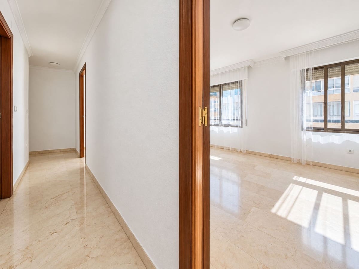 3 slaapkamer Appartement te koop in Estepona - € 339.500 (Ref: 10091364)