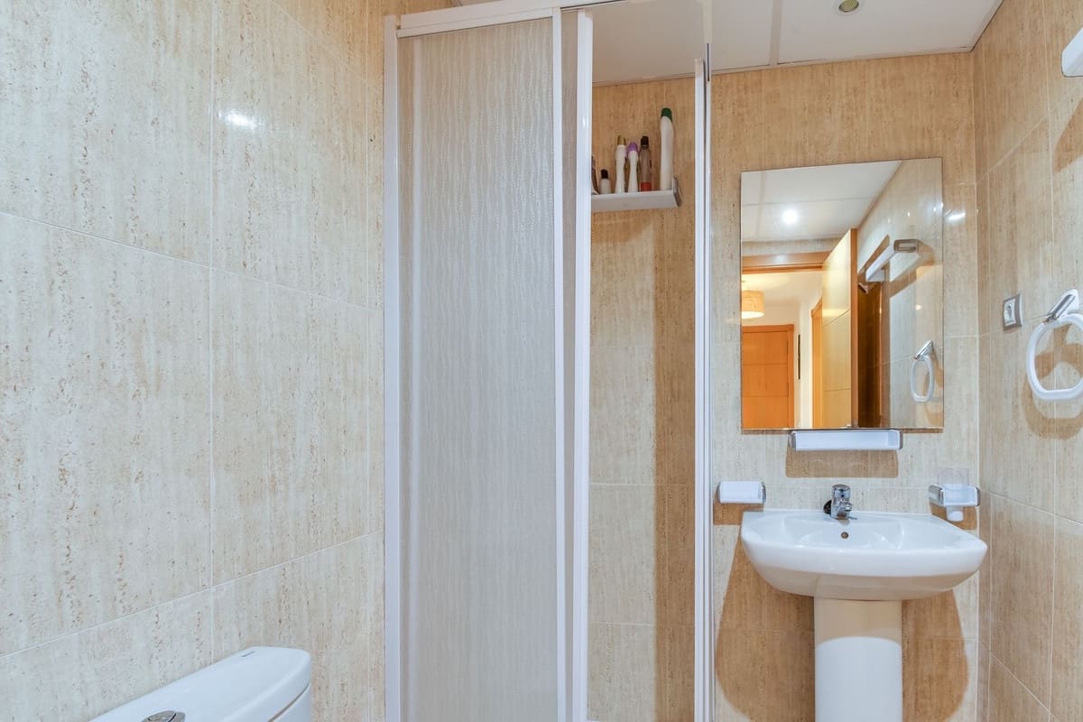 2 sovrum Lägenhet till salu i La Duquesa / Puerto de la Duquesa med pool garage - 335 000 € (Ref: 10099027)