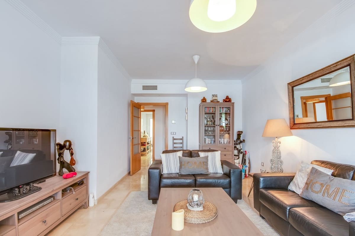 2 sovrum Lägenhet till salu i La Duquesa / Puerto de la Duquesa med pool garage - 335 000 € (Ref: 10099027)