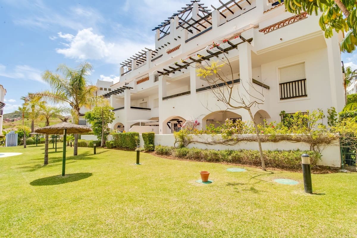 2 sovrum Lägenhet till salu i La Duquesa / Puerto de la Duquesa med pool garage - 335 000 € (Ref: 10099027)