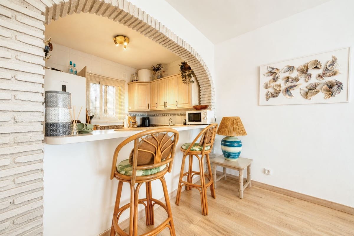 2 slaapkamer Appartement te koop in Riviera del Sol met zwembad garage - € 329.000 (Ref: 10100596)