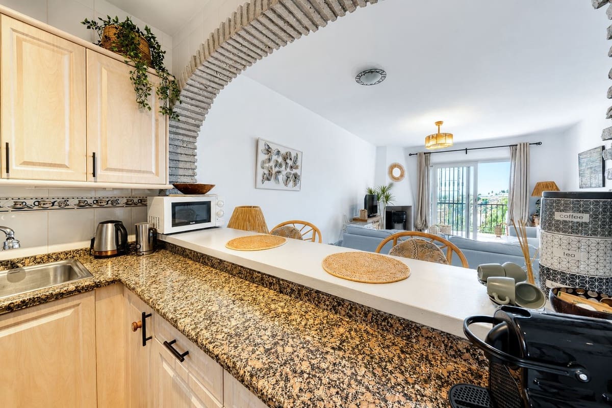 2 slaapkamer Appartement te koop in Riviera del Sol met zwembad garage - € 329.000 (Ref: 10100596)