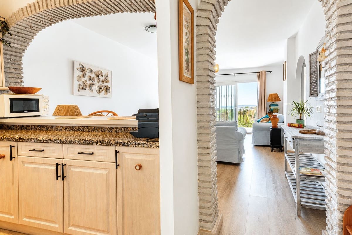 2 slaapkamer Appartement te koop in Riviera del Sol met zwembad garage - € 329.000 (Ref: 10100596)