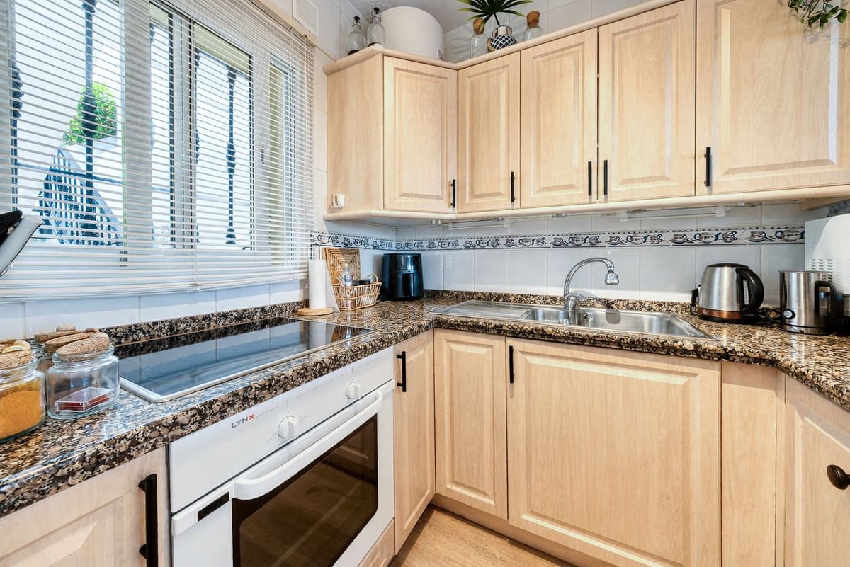 2 slaapkamer Appartement te koop in Riviera del Sol met zwembad garage - € 329.000 (Ref: 10100596)