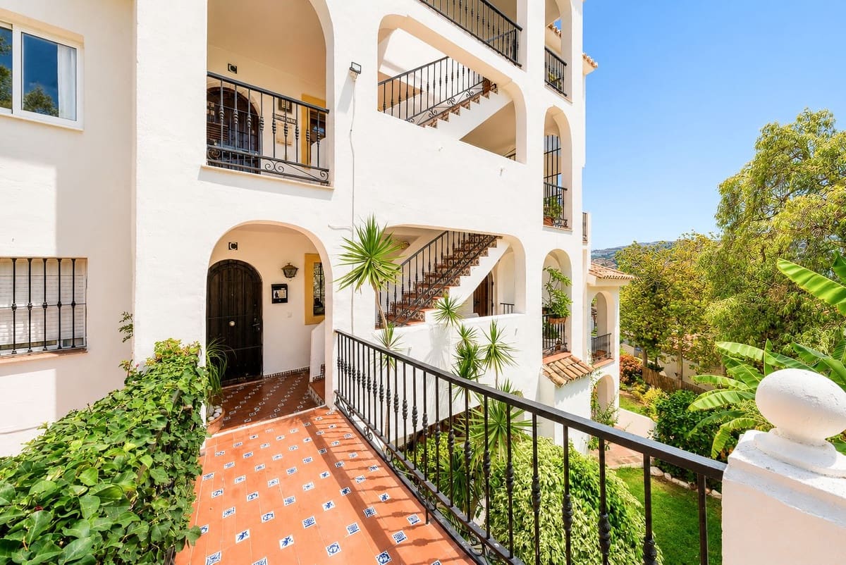 2 slaapkamer Appartement te koop in Riviera del Sol met zwembad garage - € 329.000 (Ref: 10100596)
