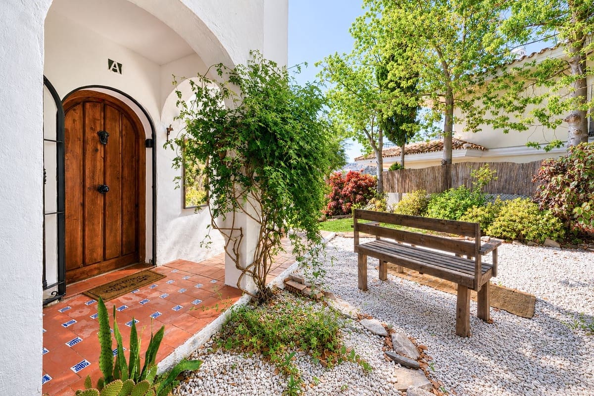 2 slaapkamer Appartement te koop in Riviera del Sol met zwembad garage - € 329.000 (Ref: 10100596)