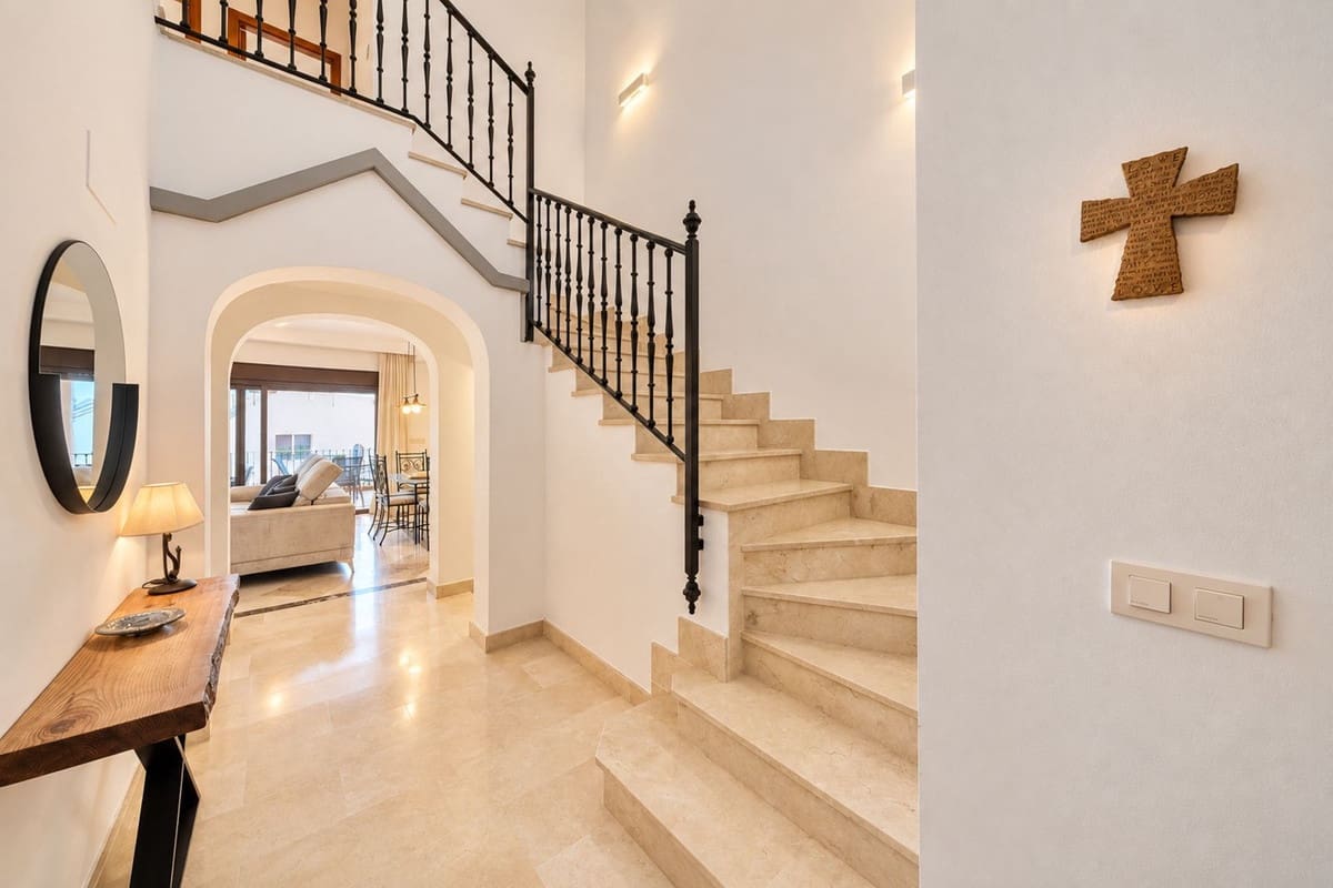 3 chambre Maison de Ville à vendre à Estepona avec piscine garage - 465 000 € (Ref: 10112186)