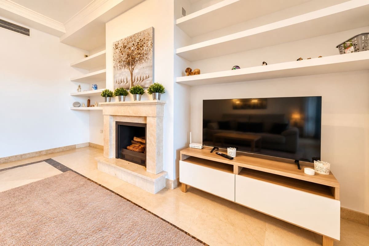 3 chambre Maison de Ville à vendre à Estepona avec piscine garage - 465 000 € (Ref: 10112186)