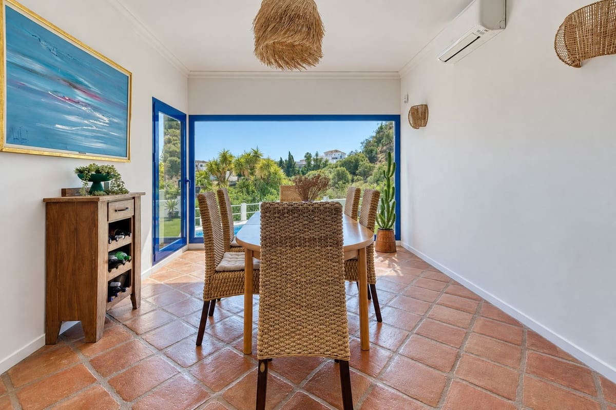 4 sovrum Villa till salu i Cerro del Aguila med pool garage - 1 045 000 € (Ref: 10120794)