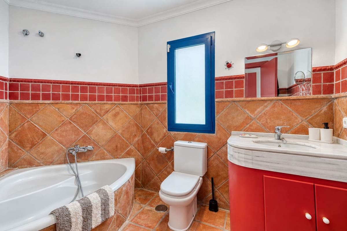 4 sovrum Villa till salu i Cerro del Aguila med pool garage - 1 045 000 € (Ref: 10120794)