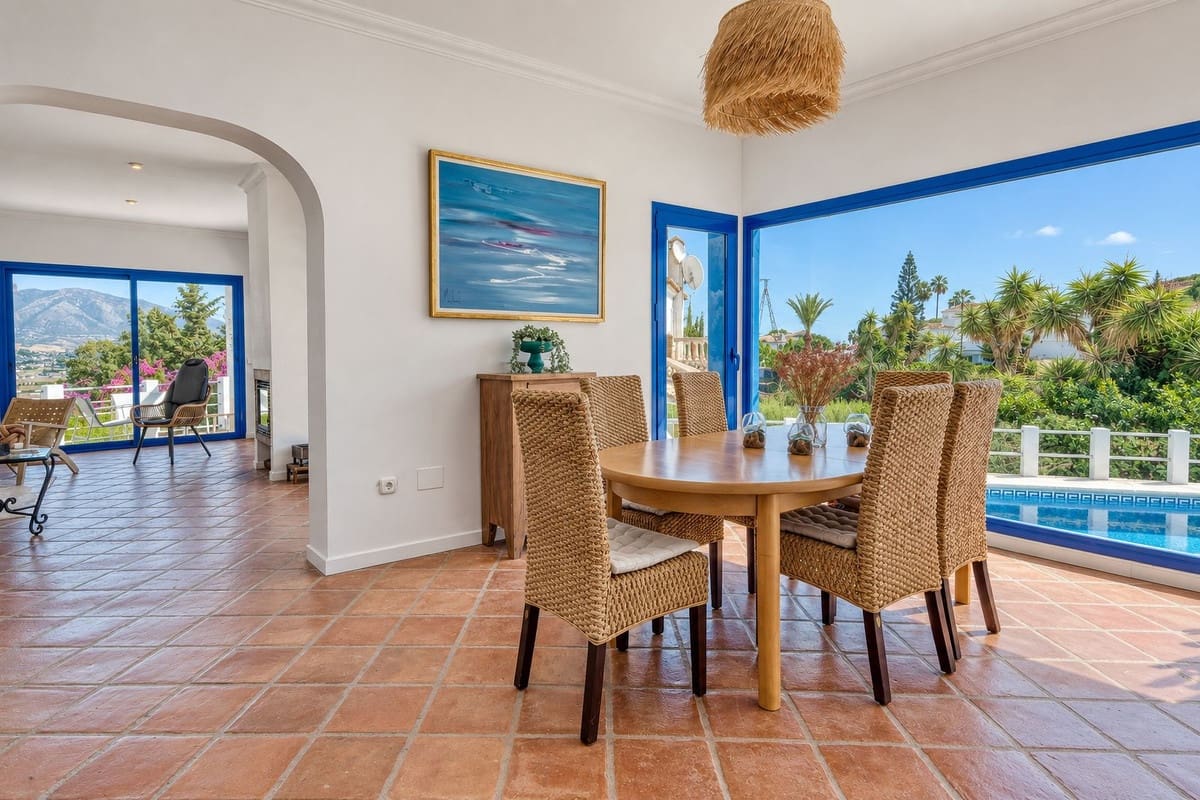 4 sovrum Villa till salu i Cerro del Aguila med pool garage - 1 045 000 € (Ref: 10120794)