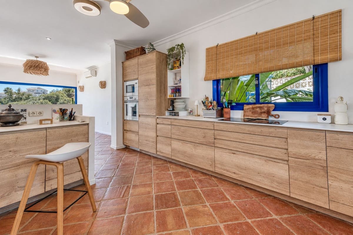 4 sovrum Villa till salu i Cerro del Aguila med pool garage - 1 045 000 € (Ref: 10120794)