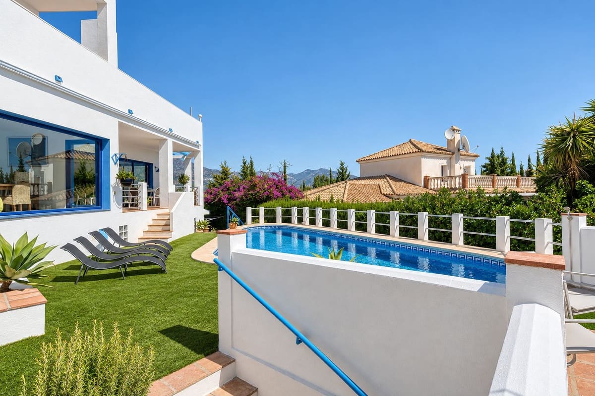 4 sovrum Villa till salu i Cerro del Aguila med pool garage - 1 045 000 € (Ref: 10120794)